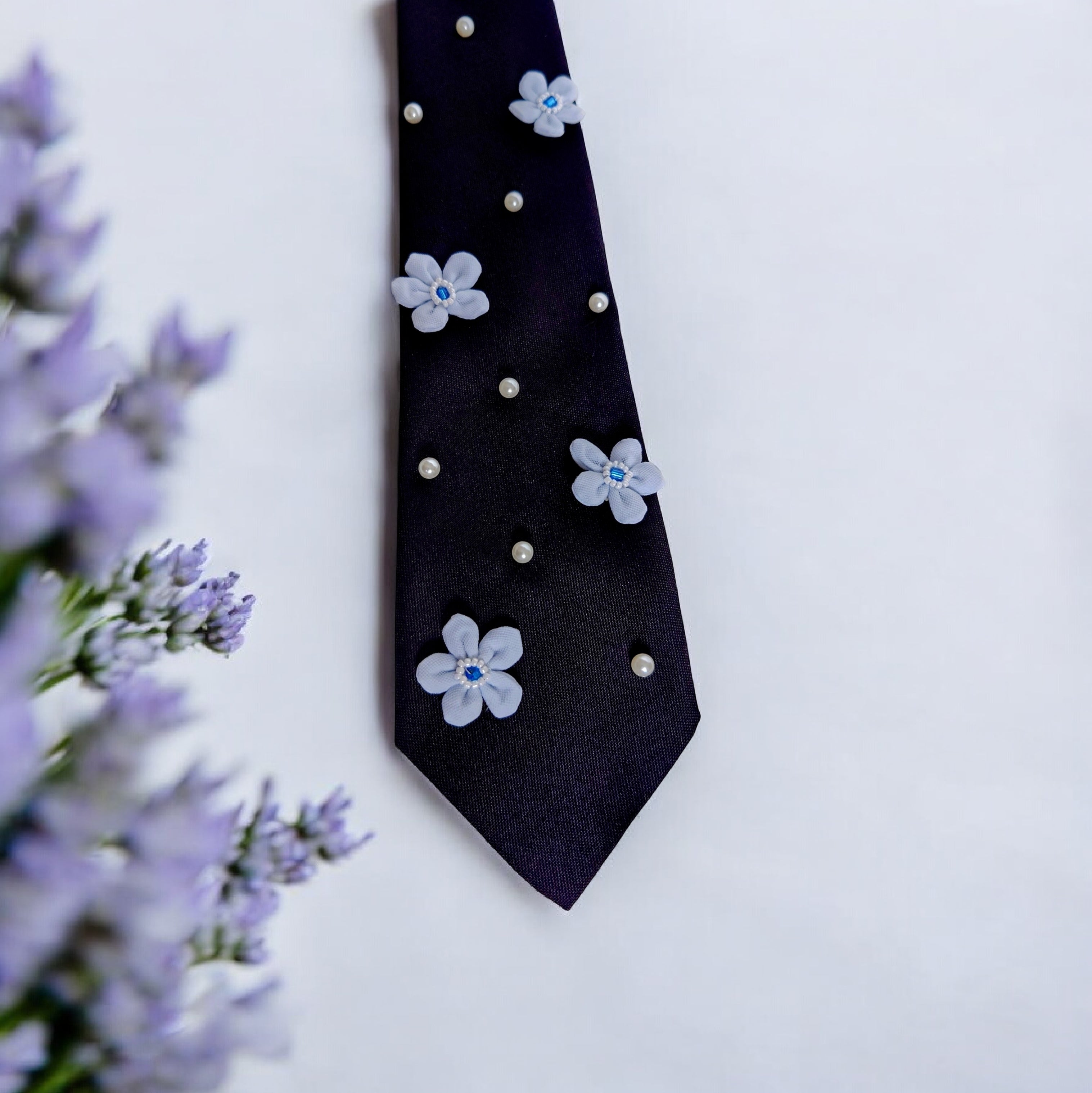 Fleur bleue - Cravate coréenne féminine et fleurie