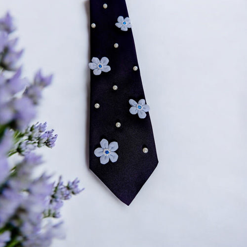 Fleur bleue - Cravate coréenne féminine et fleurie